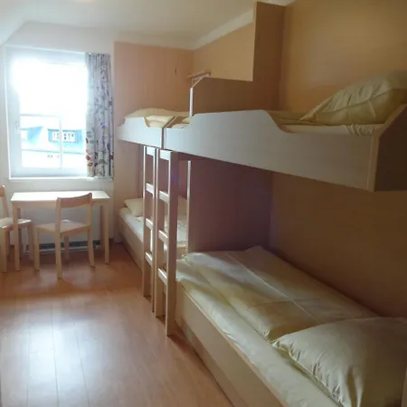 Jugendgästehaus Hostel *