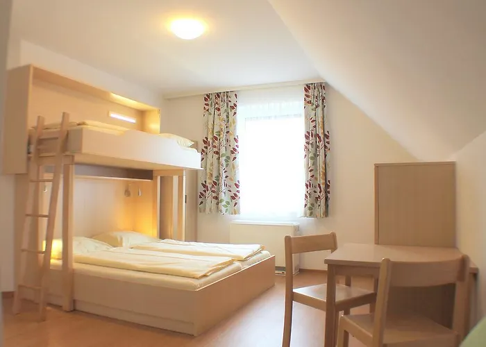 Jugendgaestehaus Hostel *